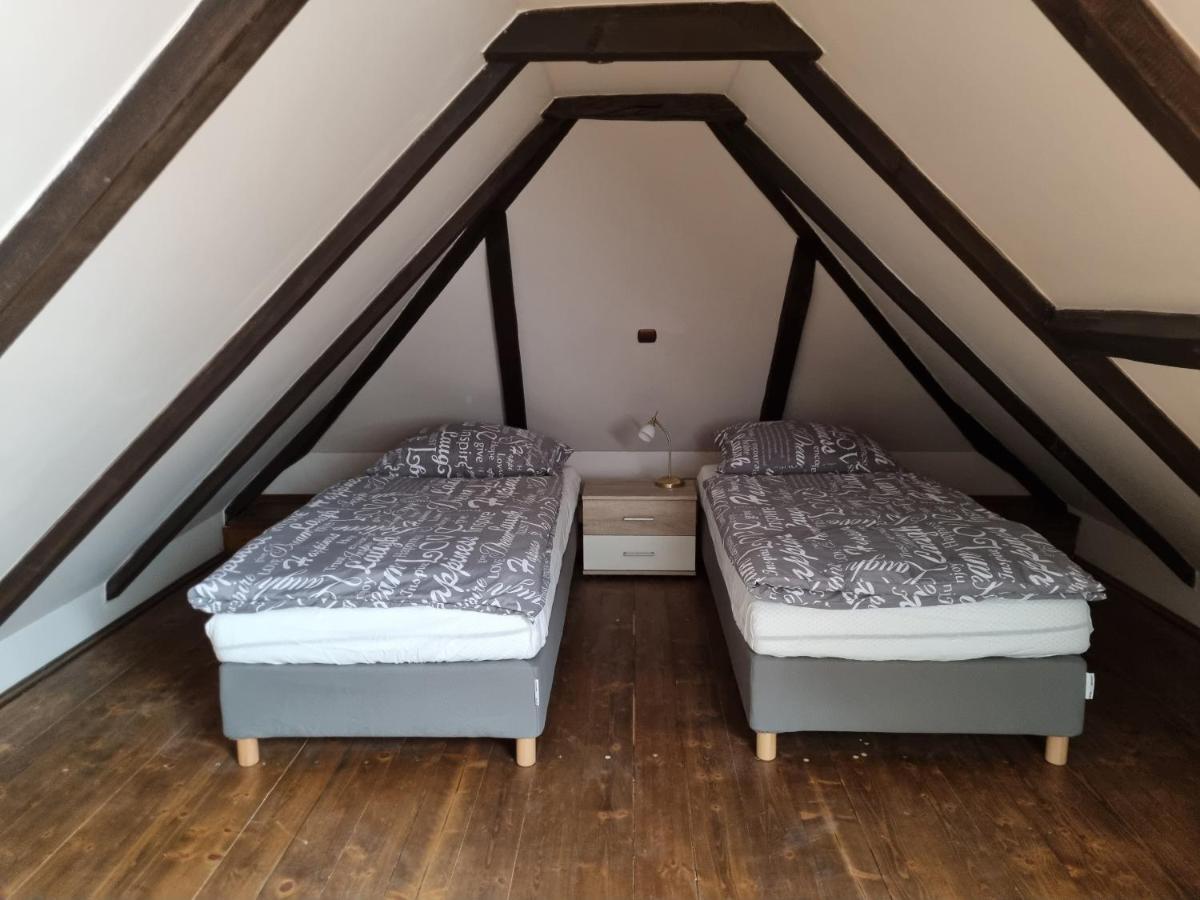 Galerie Vila Lucia 5 -Loft Apartman Plzen Exterior photo
