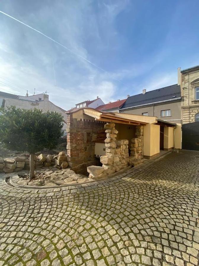 Galerie Vila Lucia 5 -Loft Apartman Plzen Exterior photo